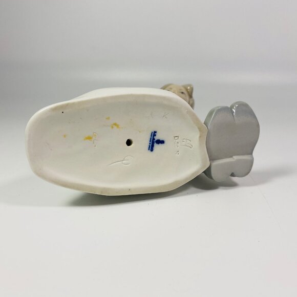 Retired VTG Lladro’ Little Girl With Slippers Porcelain Figurine Made 1977 -1984 - Picture 7 of 7